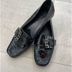 BELLA VITA varnish shoe size 8